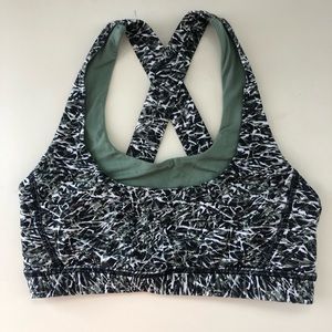Lululemon sports bra